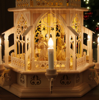 Krippenfiguren aus dem Gr&ouml;dnertal