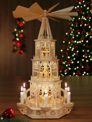 Weihnachtspyramide Erzgebirge